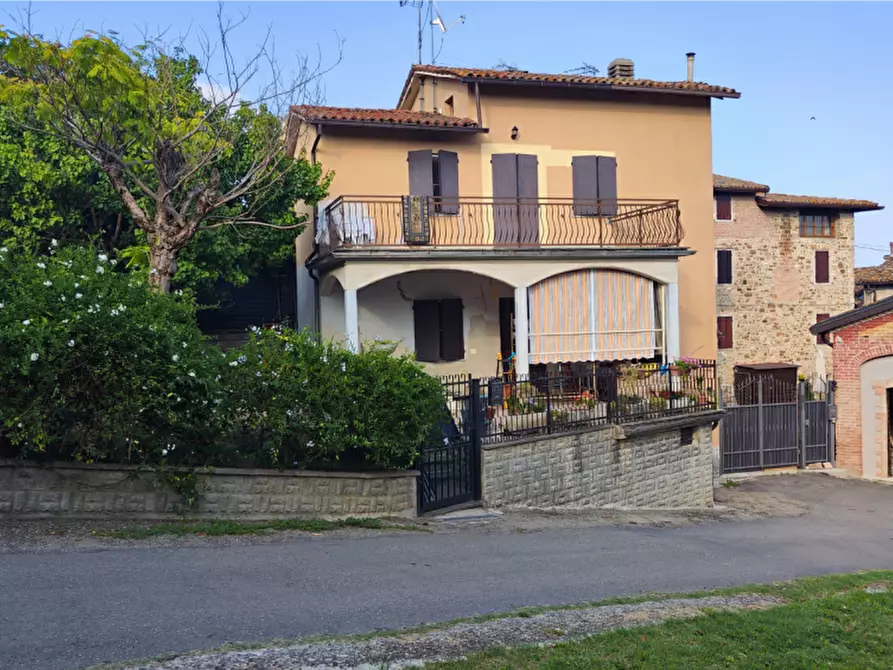 Immagine 47 di Villetta a schiera in vendita  in strada mataletto a Langhirano