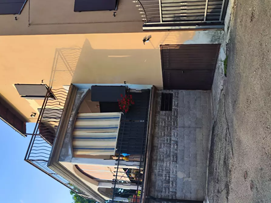 Immagine 55 di Villetta a schiera in vendita  in strada mataletto a Langhirano