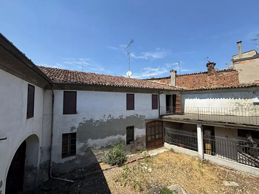 Immagine 2 di Palazzo in vendita  in Vicolo Chiozzi 2 a Casalmaggiore