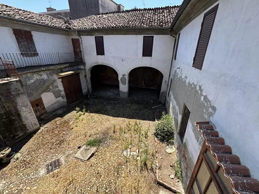 Immagine 20 di Palazzo in vendita  in Vicolo Chiozzi 2 a Casalmaggiore