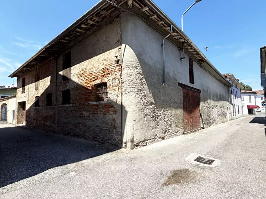 Immagine 33 di Palazzo in vendita  in Vicolo Chiozzi 2 a Casalmaggiore