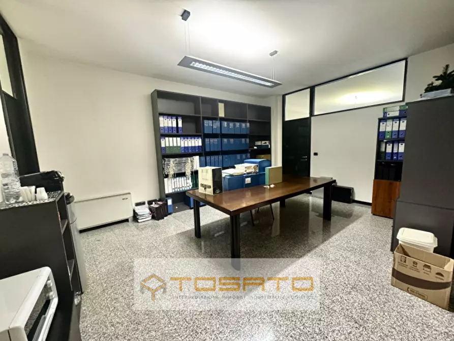 Immagine 10 di Ufficio in vendita  a Legnago