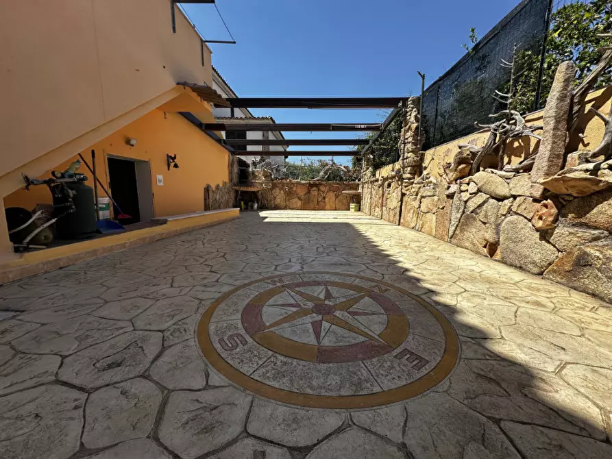 Immagine 2 di Appartamento in vendita  in Via Giuseppe Di Vittorio a Orosei