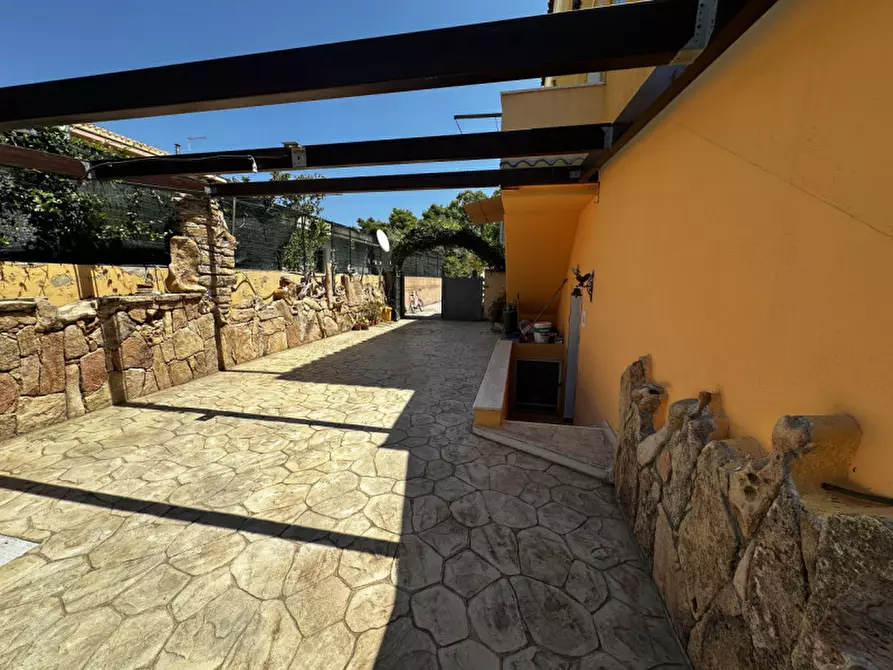 Immagine 3 di Appartamento in vendita  in Via Giuseppe Di Vittorio a Orosei