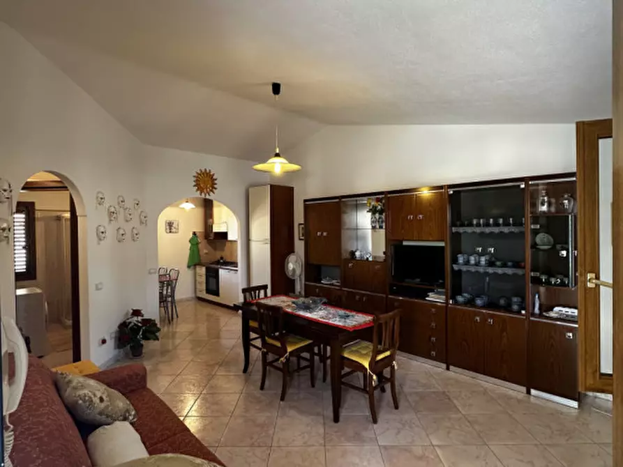 Immagine 12 di Appartamento in vendita  in Via Giuseppe Di Vittorio a Orosei