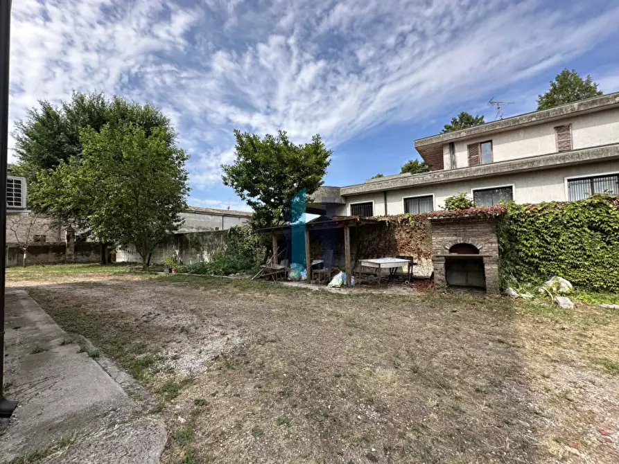 Immagine 24 di Villa in vendita  in via Roma a Remedello