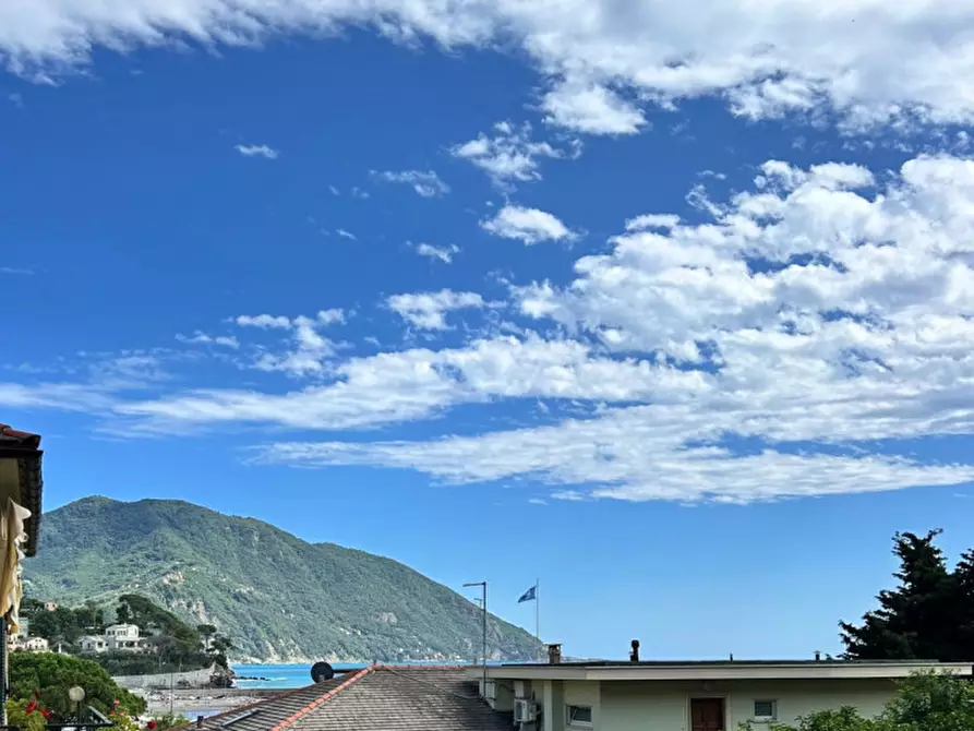 Immagine 2 di Appartamento in vendita  in Via Cavour a Recco