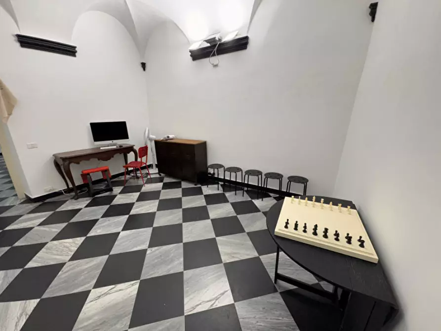 Immagine 4 di Magazzino in affitto  in vico invrea a Genova
