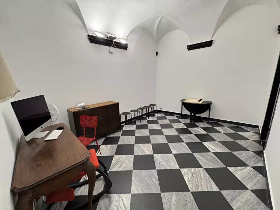Immagine 5 di Magazzino in affitto  in vico invrea a Genova