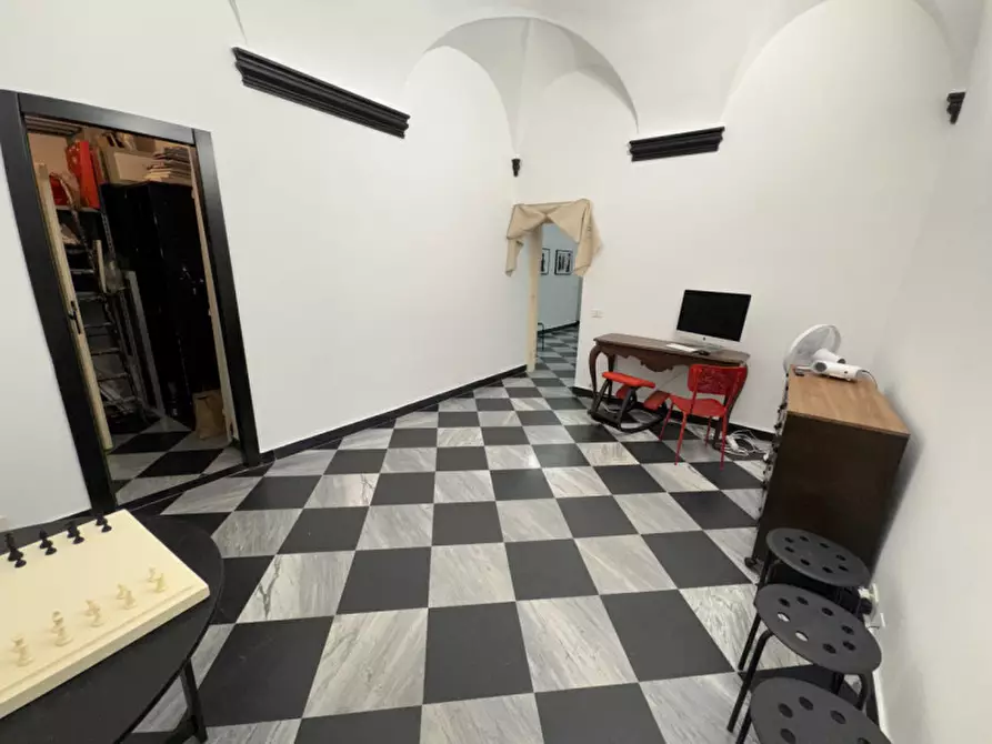 Immagine 7 di Magazzino in affitto  in vico invrea a Genova
