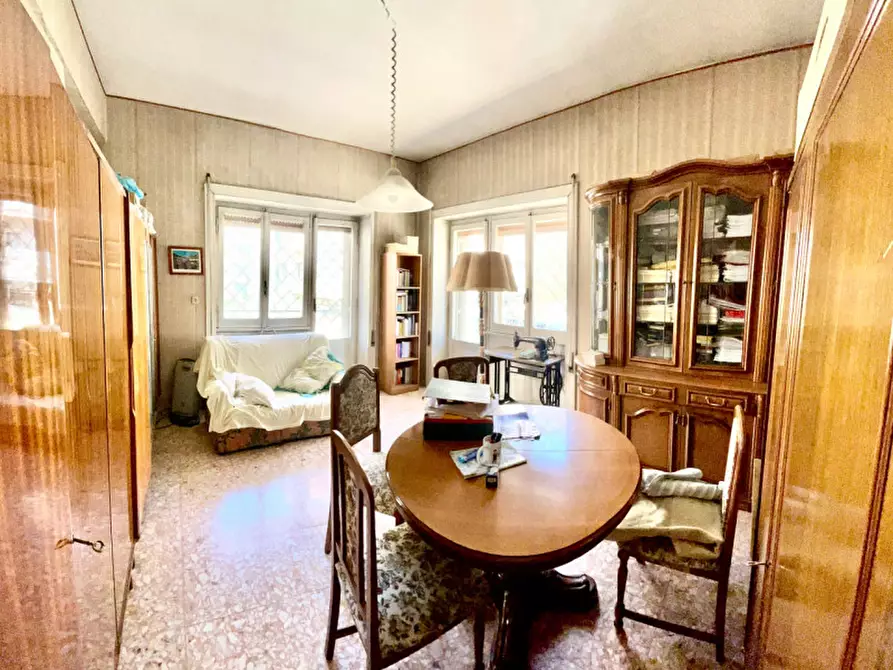 Immagine 3 di Appartamento in vendita  in via giacomo bresadola 54 a Roma