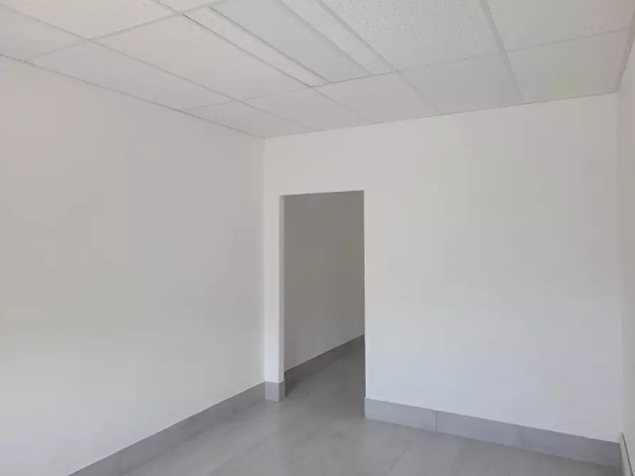 Immagine 10 di Capannone industriale in affitto  in Via Ancora a Sassuolo