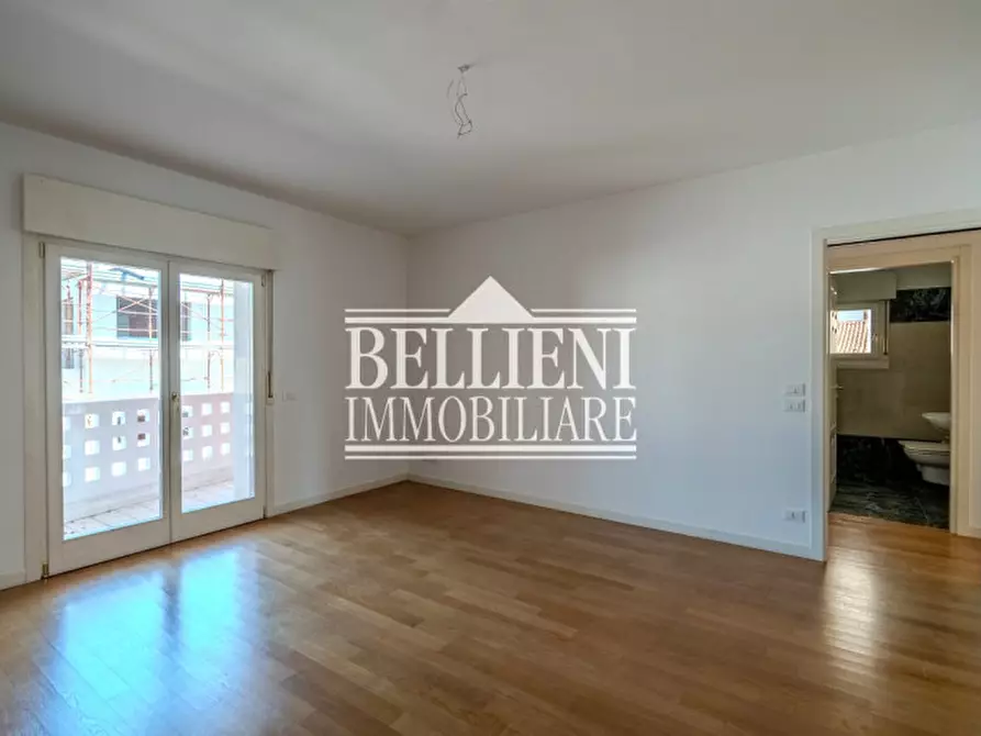 Immagine 2 di Appartamento in vendita  in Via Alessandro Massaria a Vicenza