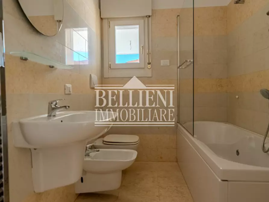 Immagine 15 di Appartamento in vendita  in Via Alessandro Massaria a Vicenza