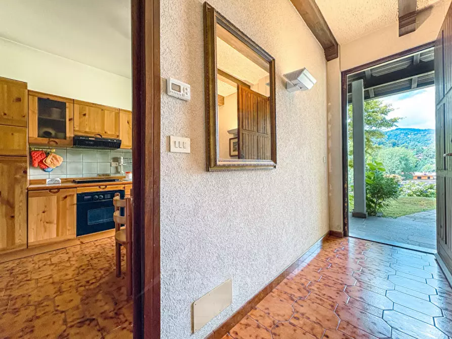 Immagine 9 di Villa in vendita  in Via del Borgna 8 a Gignese