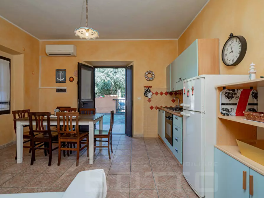 Immagine 9 di Appartamento in vendita  a San Teodoro