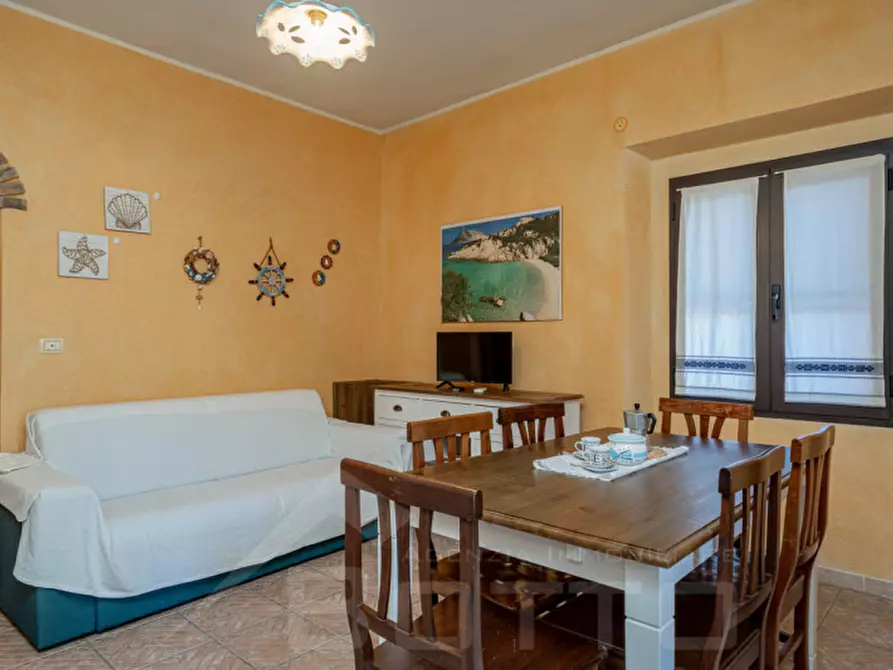 Immagine 12 di Appartamento in vendita  a San Teodoro