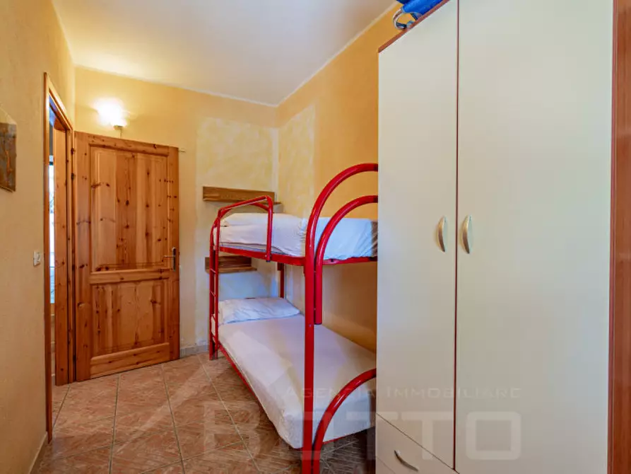 Immagine 14 di Appartamento in vendita  a San Teodoro