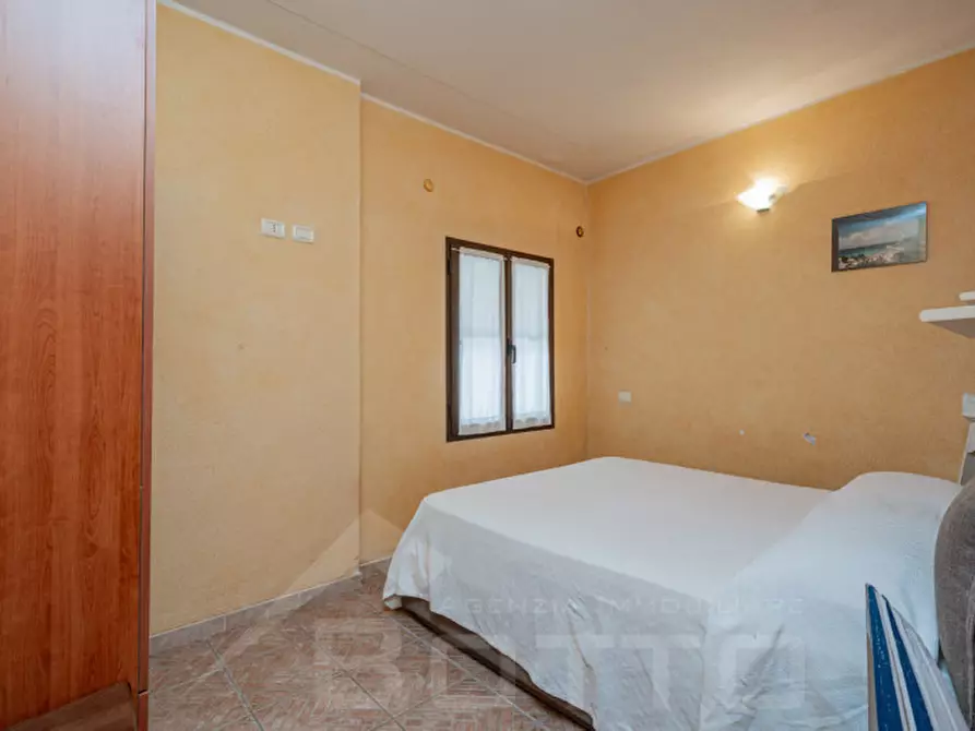 Immagine 19 di Appartamento in vendita  a San Teodoro