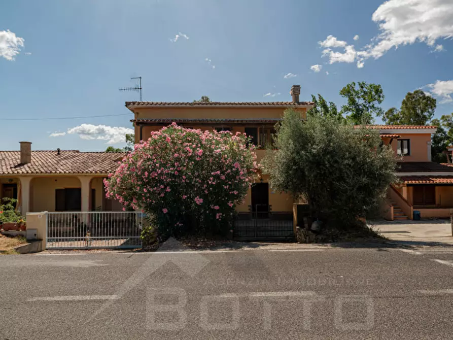 Immagine 28 di Appartamento in vendita  a San Teodoro