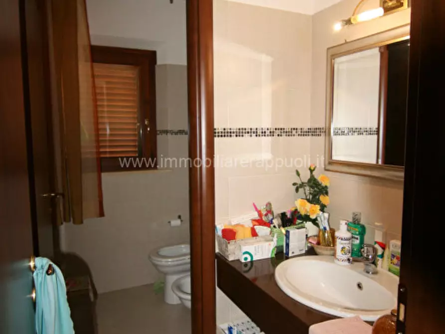 Immagine 8 di Villetta a schiera in vendita  a Sinalunga