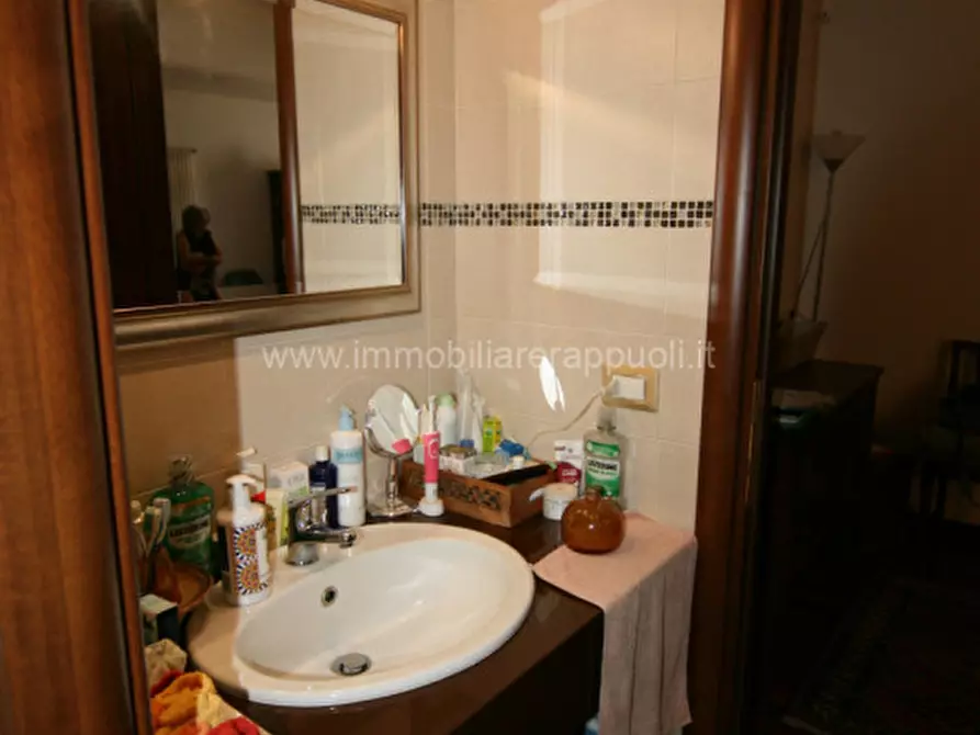 Immagine 10 di Villetta a schiera in vendita  a Sinalunga