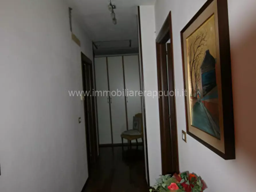 Immagine 12 di Villetta a schiera in vendita  a Sinalunga