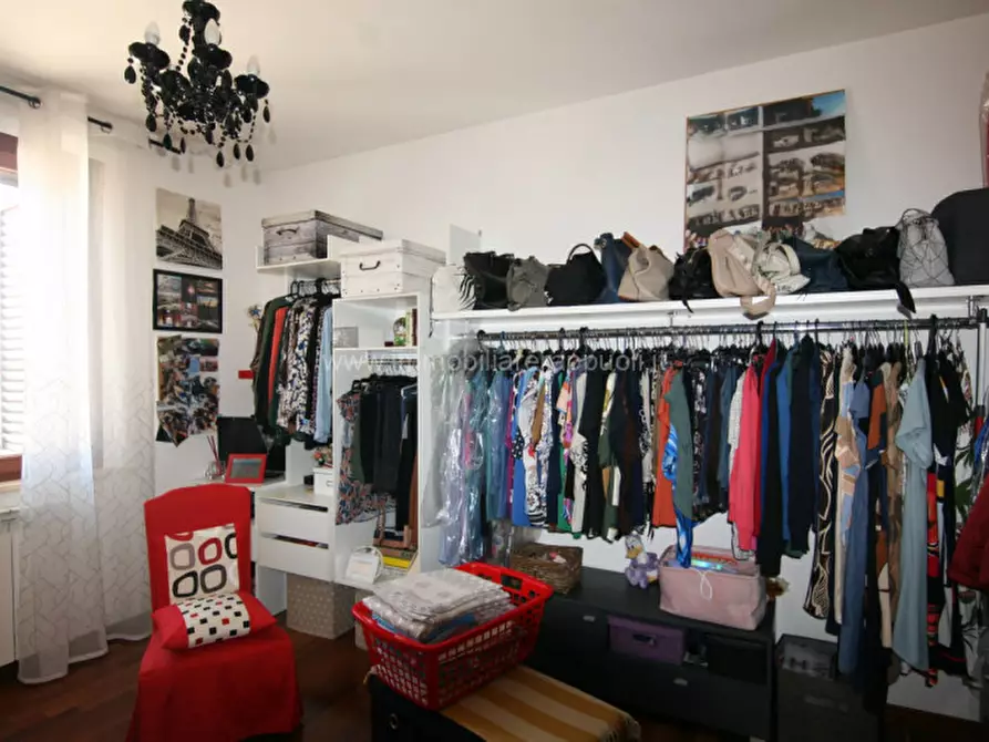 Immagine 16 di Villetta a schiera in vendita  a Sinalunga