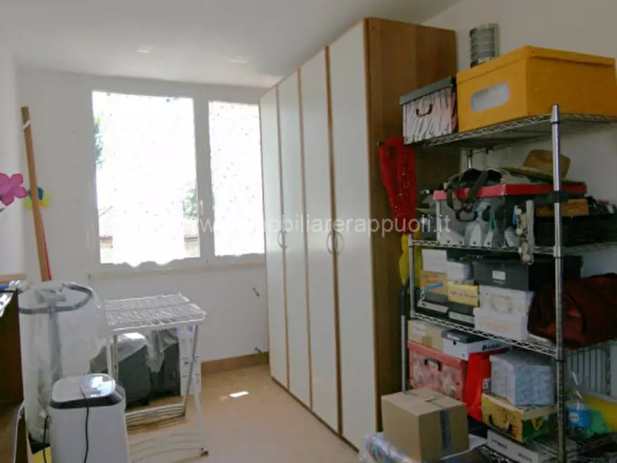 Immagine 24 di Villetta a schiera in vendita  a Sinalunga