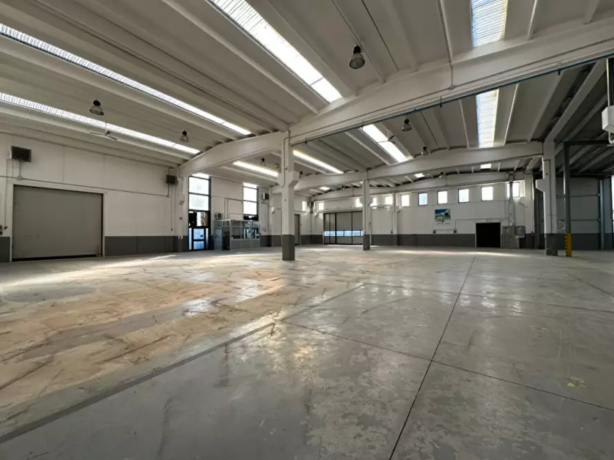 Immagine 3 di Capannone industriale in vendita  a Zola Predosa