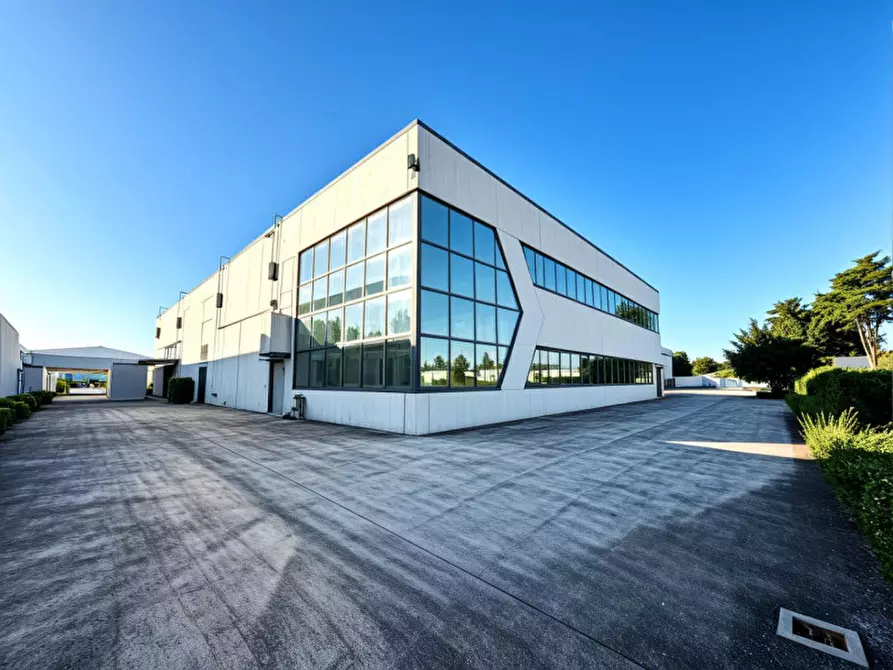 Immagine 12 di Capannone industriale in vendita  a Zola Predosa
