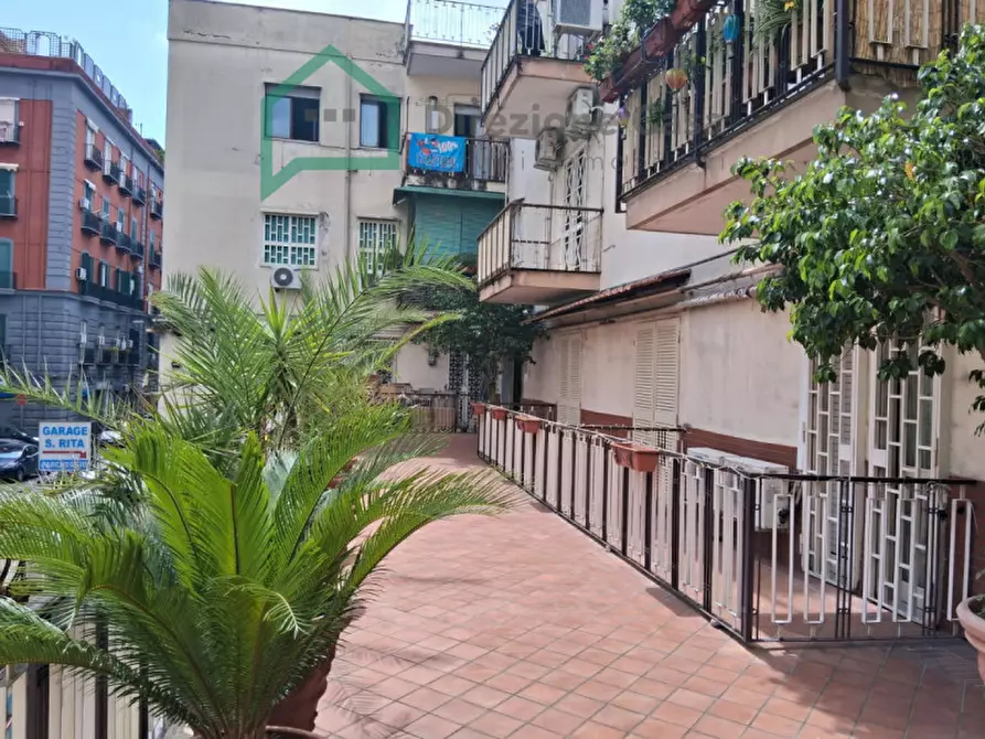 Immagine 2 di Appartamento in vendita  in Via Macedonia melloni a Napoli
