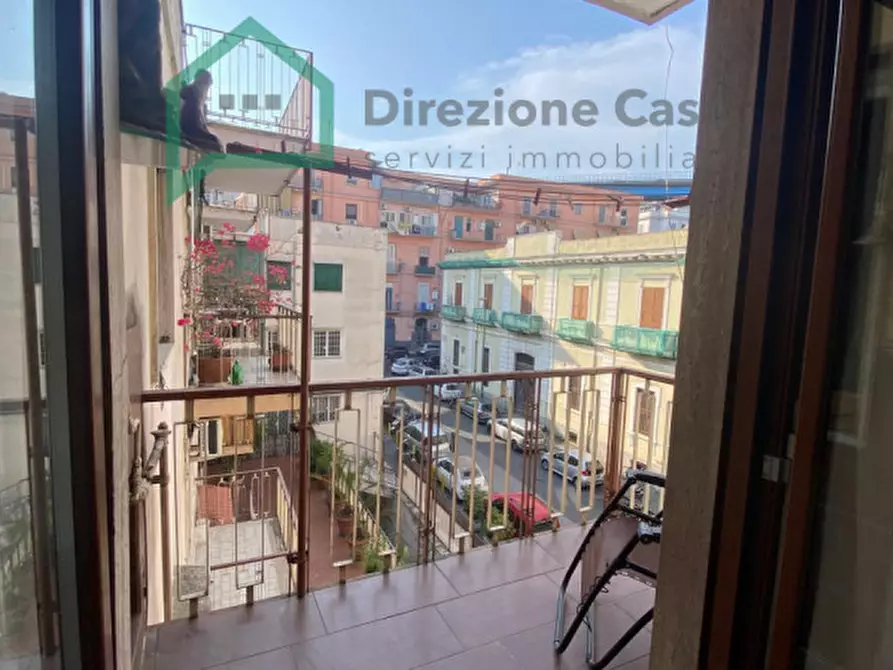 Immagine 3 di Appartamento in vendita  in Via Macedonia melloni a Napoli