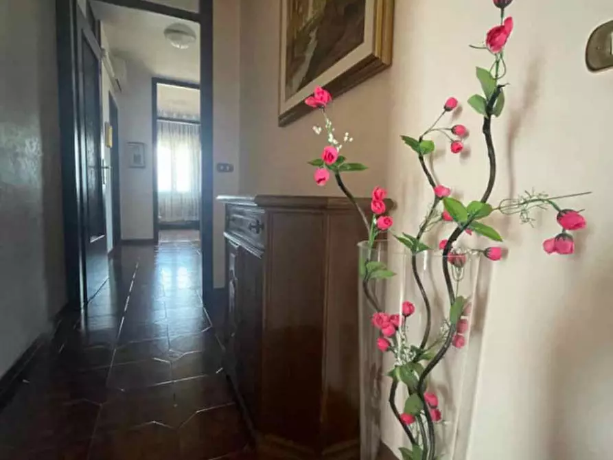 Immagine 6 di Appartamento in vendita  in viale de la comina a Pordenone