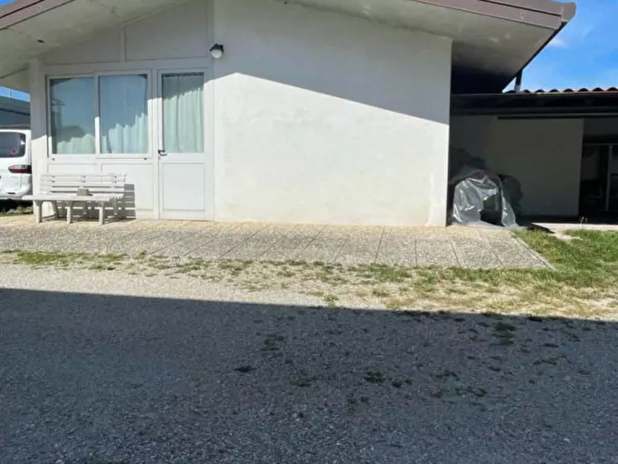 Immagine 18 di Appartamento in vendita  in viale de la comina a Pordenone