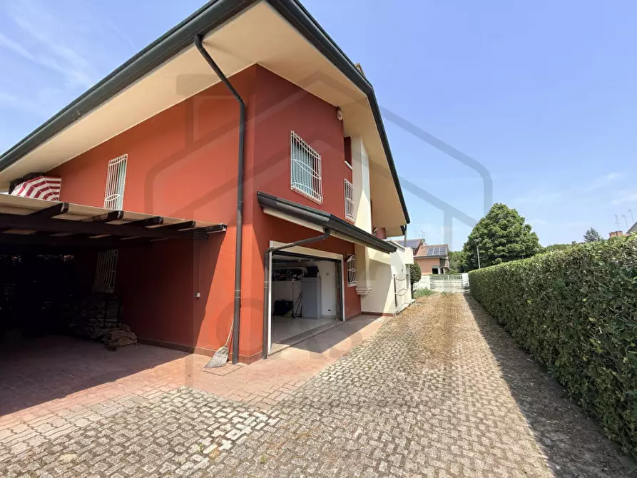 Immagine 1 di Casa bifamiliare in vendita  in Via Moretto da Brescia a Abano Terme