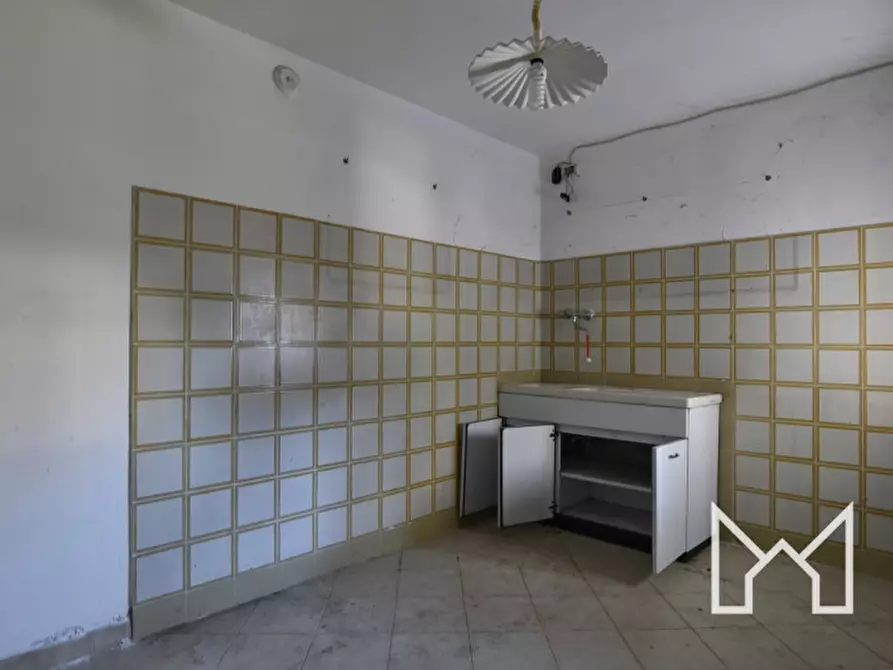 Immagine 7 di Palazzo in vendita  a Bassano Del Grappa