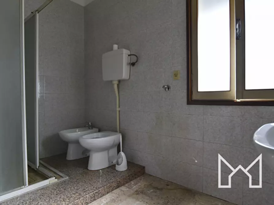 Immagine 17 di Palazzo in vendita  a Bassano Del Grappa