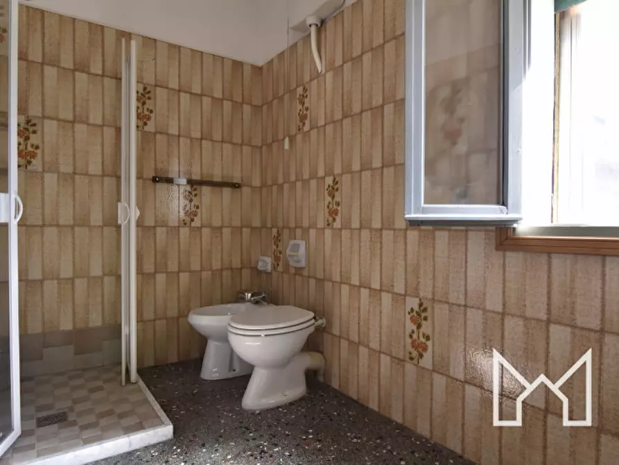 Immagine 30 di Palazzo in vendita  a Bassano Del Grappa