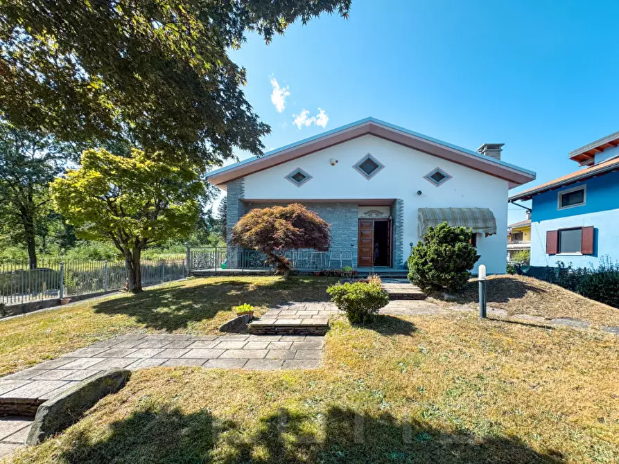 Immagine 1 di Villa in vendita  in via insorte 46 a Gozzano