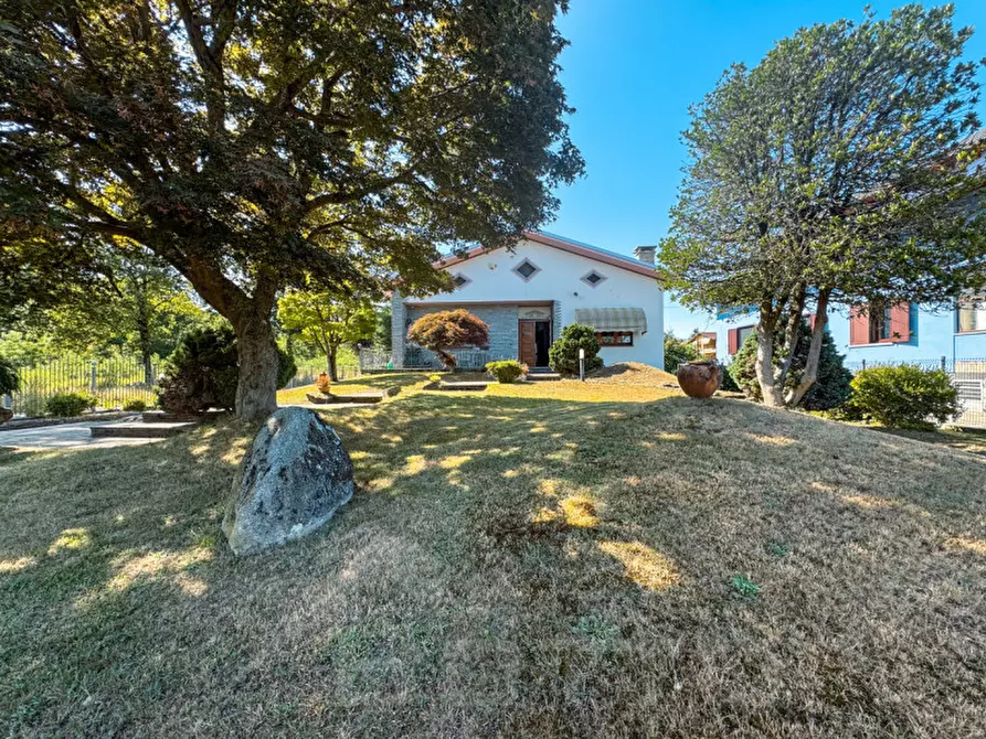 Immagine 38 di Villa in vendita  in via insorte 46 a Gozzano