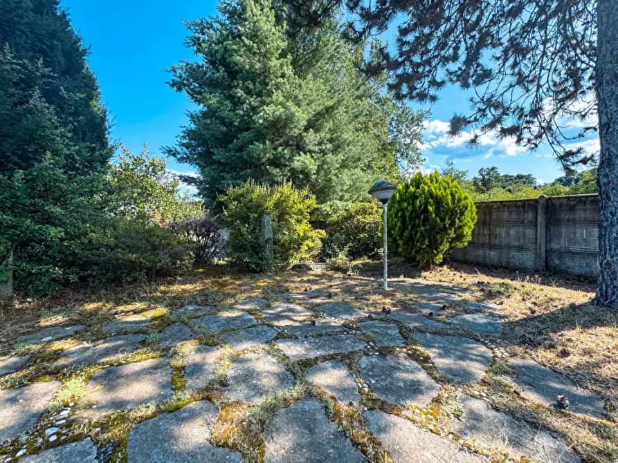 Immagine 39 di Villa in vendita  in via insorte 46 a Gozzano