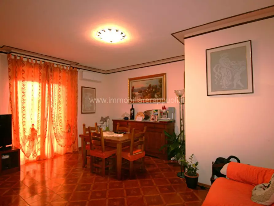 Immagine 4 di Appartamento in vendita  a Lucignano
