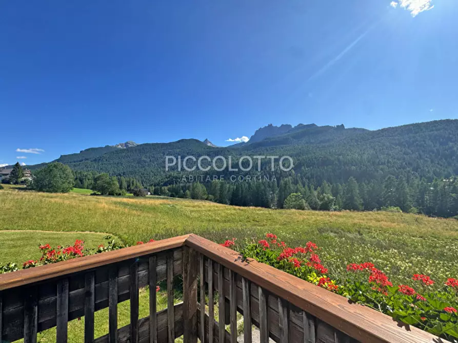 Immagine 3 di Appartamento in vendita  in Località Doneà a Cortina D'ampezzo