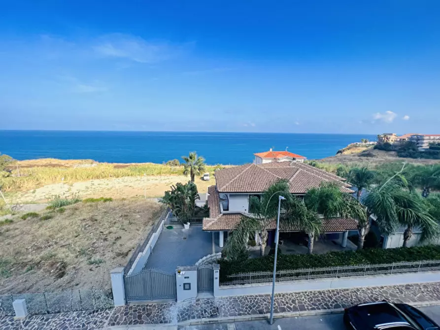 Immagine 14 di Appartamento in vendita  in via Stazione a Briatico