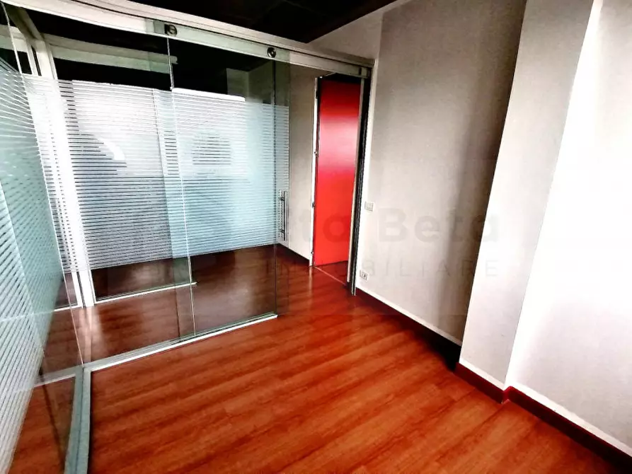 Immagine 12 di Ufficio in vendita  in Via dei Ronchi a Padova