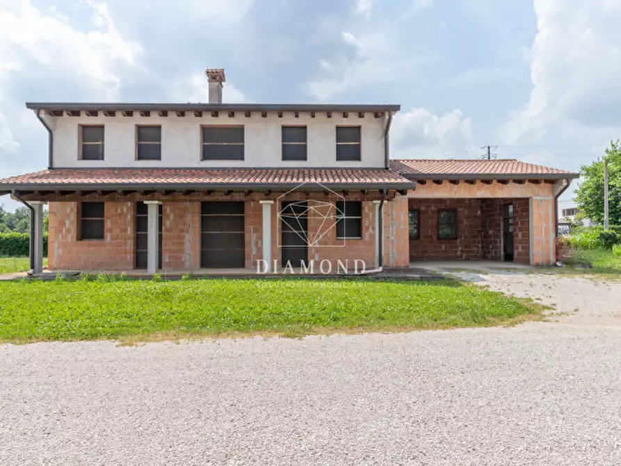 Immagine 1 di Casa indipendente in vendita  in Via San Michele a Altivole