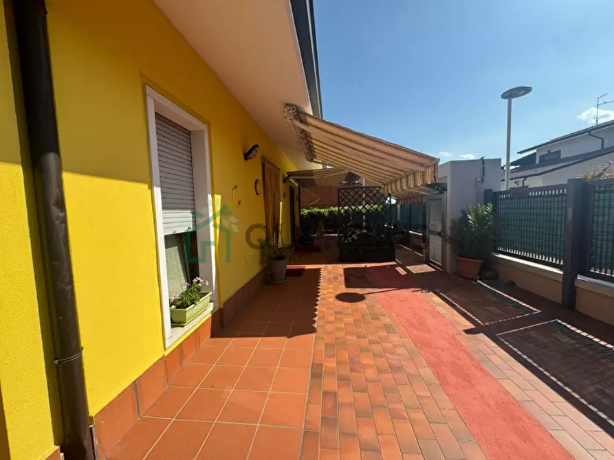 Immagine 5 di Villa in vendita  in Viale della Libertà a Caldiero