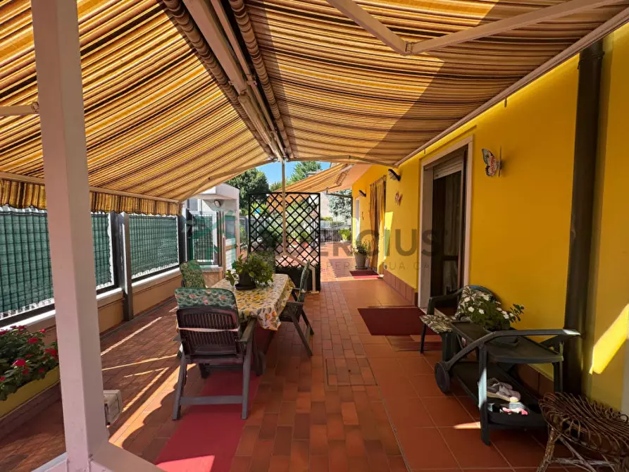 Immagine 6 di Villa in vendita  in Viale della Libertà a Caldiero