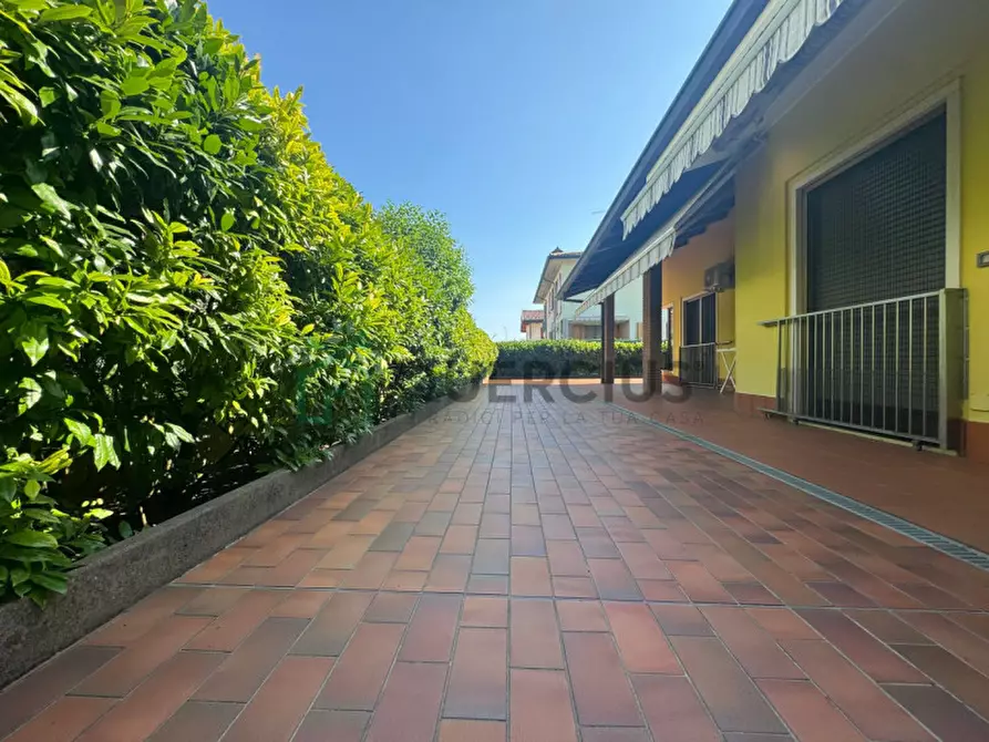 Immagine 8 di Villa in vendita  in Viale della Libertà a Caldiero